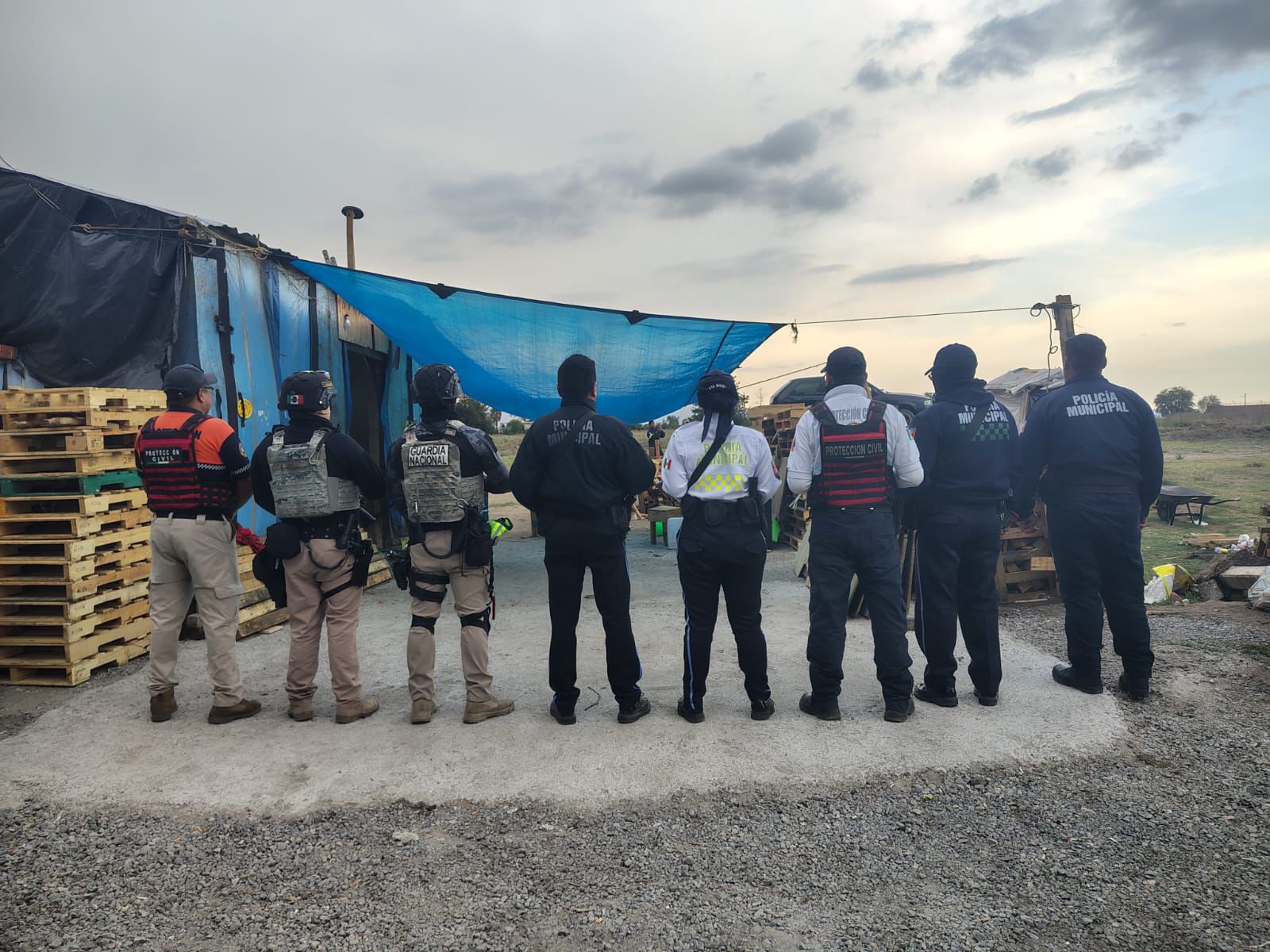 Aseguran a dos personas y cuatro inmuebles por presunta venta ilegal de hidrocarburos en Huamantla